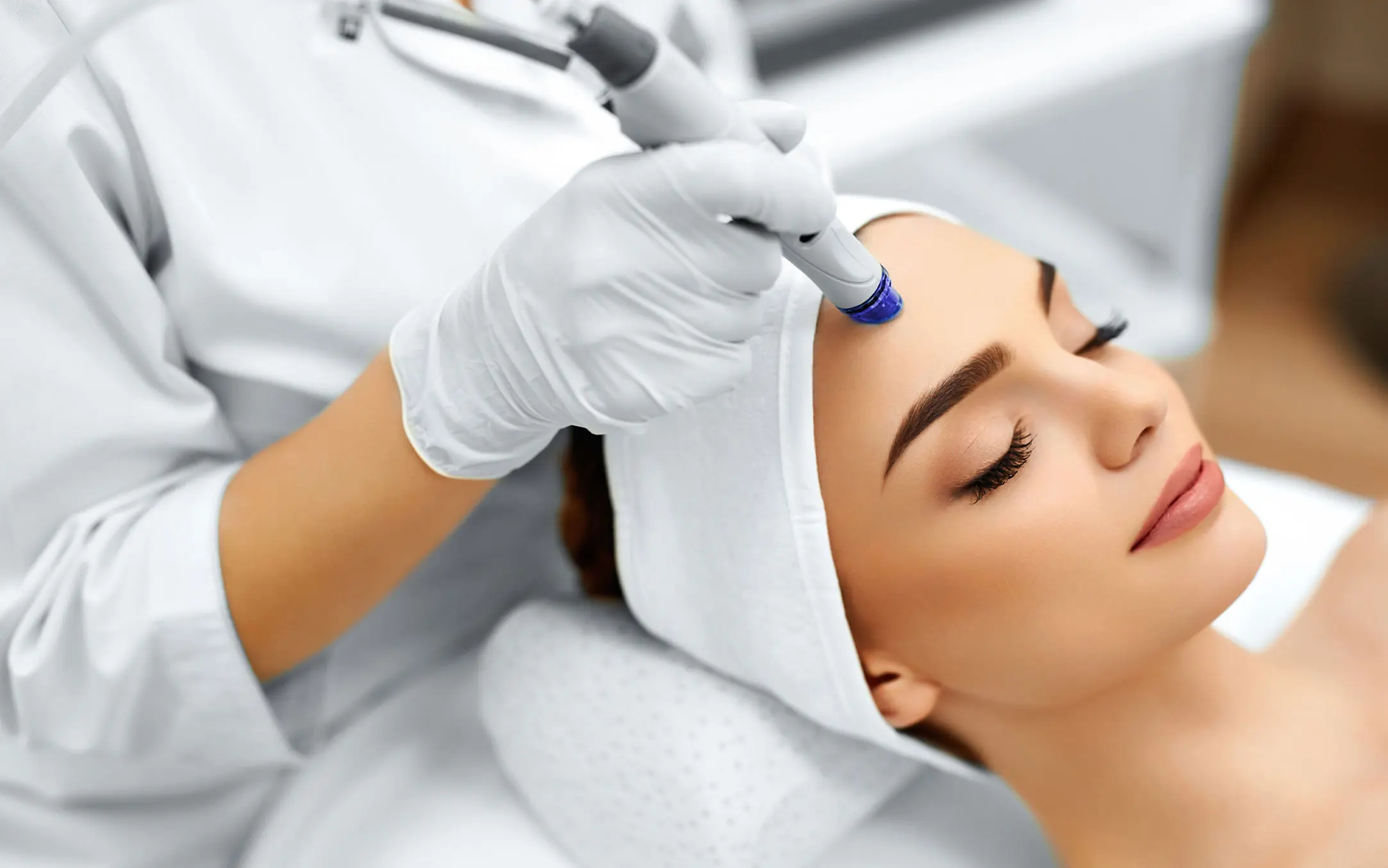 What Is Collagen Lift Therapy and How Can It Help Ageing, Loose Skin Crewe?